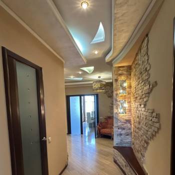 Продается 3-х комнатная квартира, 142,1 м²