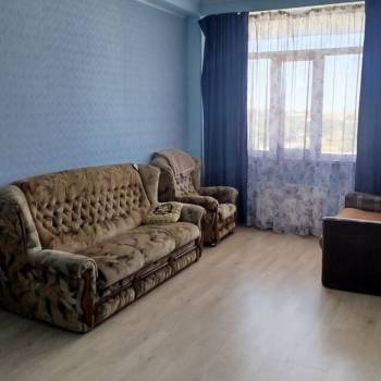 Продается 1-комнатная квартира, 42,5 м²