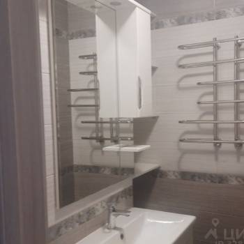 Сдается 1-комнатная квартира, 38 м²