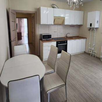 Сдается Многокомнатная квартира, 80 м²