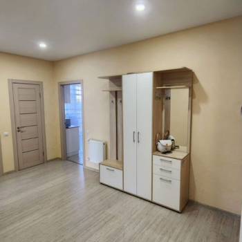 Сдается Многокомнатная квартира, 80 м²
