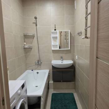 Сдается Многокомнатная квартира, 80 м²