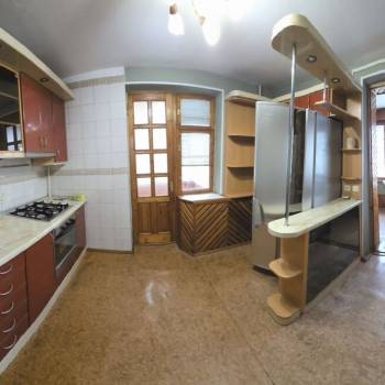 Сдается 2-х комнатная квартира, 76 м²