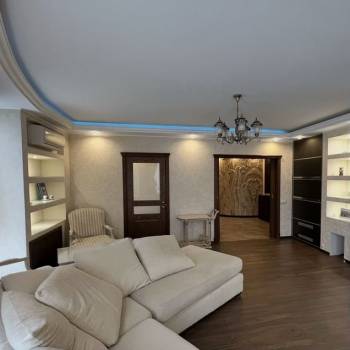 Продается 3-х комнатная квартира, 100 м²