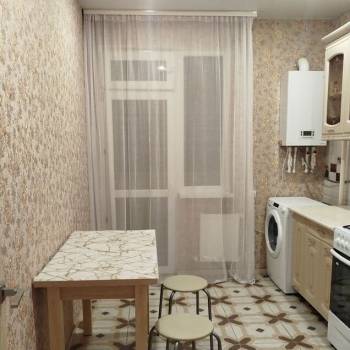 Продается 1-комнатная квартира, 38 м²