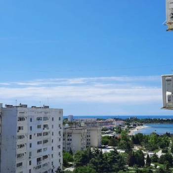 Продается 1-комнатная квартира, 38 м²