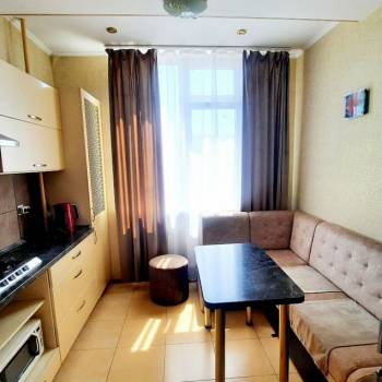 Продается 1-комнатная квартира, 38 м²