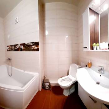 Продается 1-комнатная квартира, 38 м²