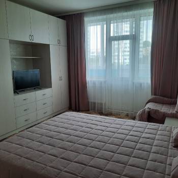 Сдается 1-комнатная квартира, 43 м²