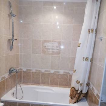 Продается Дом, 380 м²