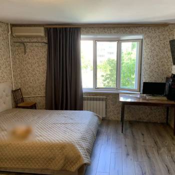 Продается 1-комнатная квартира, 46 м²