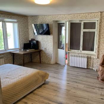 Продается 1-комнатная квартира, 46 м²