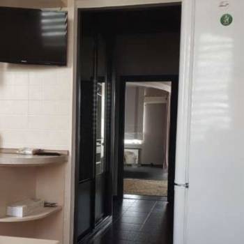 Продается 1-комнатная квартира, 57 м²