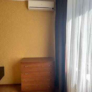 Сдается 1-комнатная квартира, 55 м²