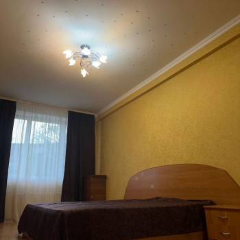 Сдается 1-комнатная квартира, 55 м²