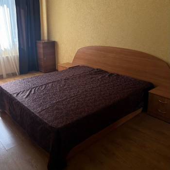 Сдается 1-комнатная квартира, 55 м²