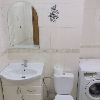 Сдается 1-комнатная квартира, 55 м²