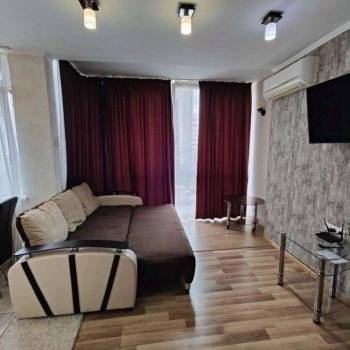 Продается 1-комнатная квартира, 43 м²