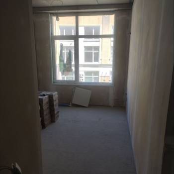 Продается 1-комнатная квартира, 42 м²