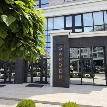Продается 1-комнатная квартира, 37 м²