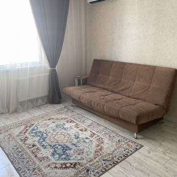 Сдается 1-комнатная квартира, 40 м²