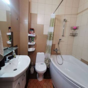 Сдается 1-комнатная квартира, 54 м²