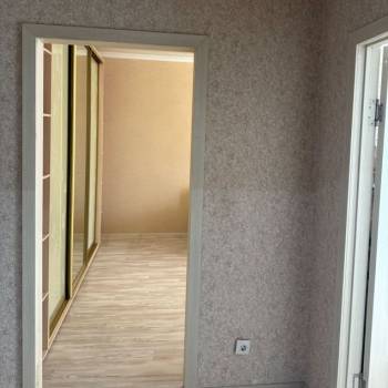 Продается 1-комнатная квартира, 42 м²