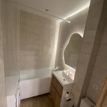 Сдается 1-комнатная квартира, 42 м²
