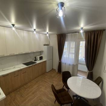 Сдается 1-комнатная квартира, 42 м²