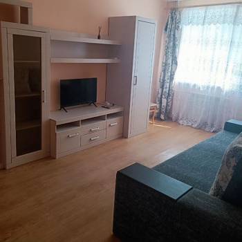 Сдается Многокомнатная квартира, 60 м²