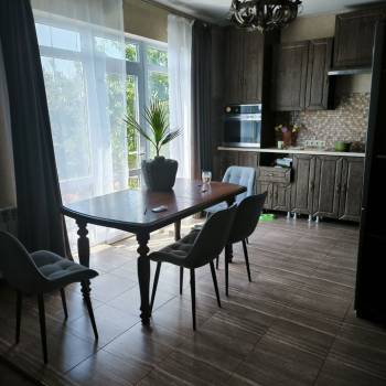 Продается Дом, 194 м²