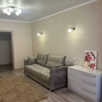 Сдается 2-х комнатная квартира, 70 м²
