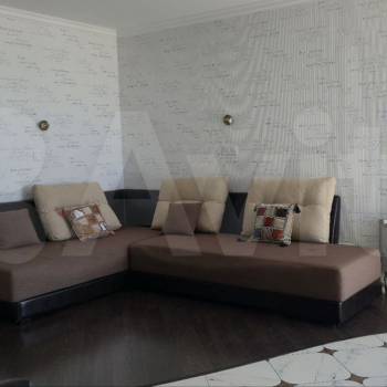 Сдается 1-комнатная квартира, 42 м²