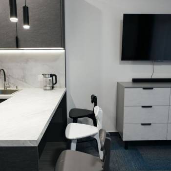 Продается 1-комнатная квартира, 40,7 м²
