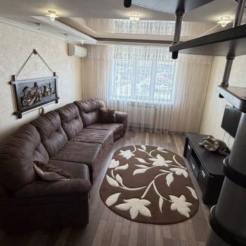 Сдается Многокомнатная квартира, 100 м²