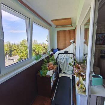 Продается Многокомнатная квартира, 76,9 м²