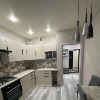 Сдается 1-комнатная квартира, 42 м²