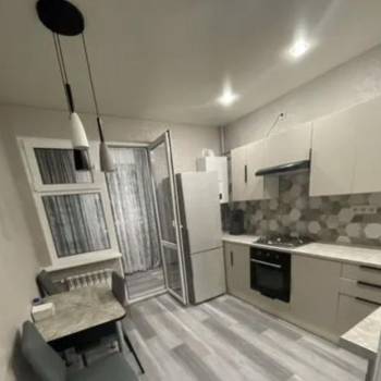 Сдается 1-комнатная квартира, 42 м²
