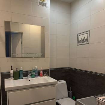 Продается 1-комнатная квартира, 42 м²