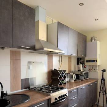 Продается 1-комнатная квартира, 42 м²