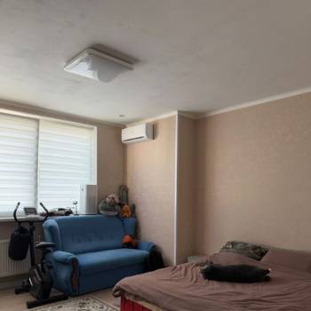 Продается 1-комнатная квартира, 42 м²