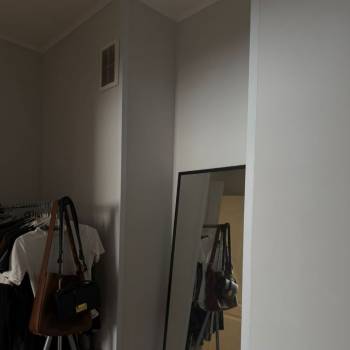 Продается 1-комнатная квартира, 42 м²