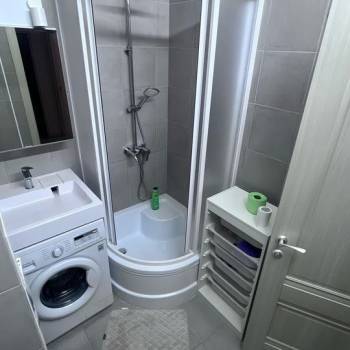 Сдается 2-х комнатная квартира, 65 м²