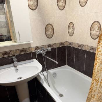 Сдается Многокомнатная квартира, 80 м²
