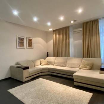 Сдается 2-х комнатная квартира, 84 м²