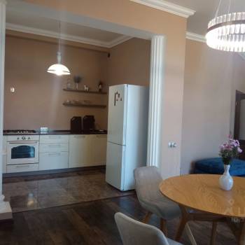 Сдается 2-х комнатная квартира, 100 м²