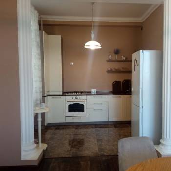 Сдается 2-х комнатная квартира, 100 м²