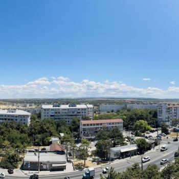 Продается 1-комнатная квартира, 47,4 м²