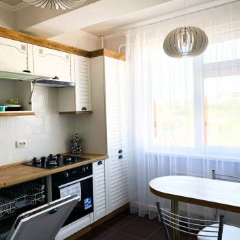 Сдается 1-комнатная квартира, 42 м²