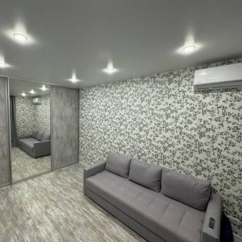 Сдается 1-комнатная квартира, 42 м²